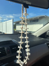 Load image into Gallery viewer, Hat/Car Lei
